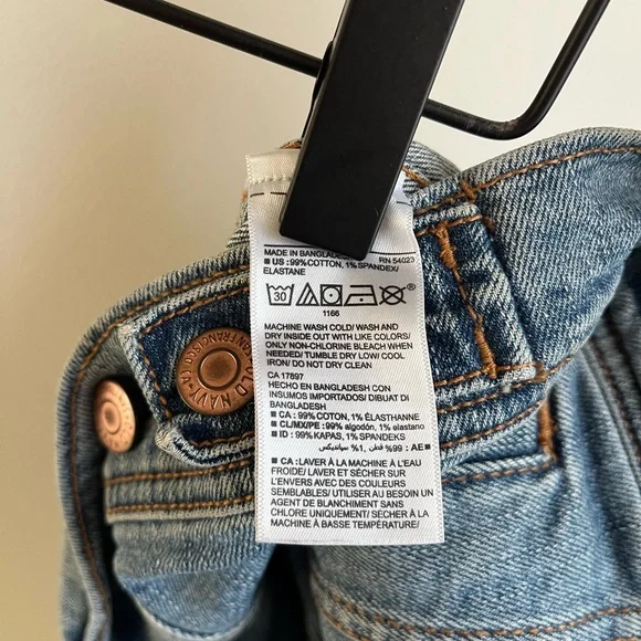 Old Navy Classic Blue Denim Jacket - Picture 4 of 4